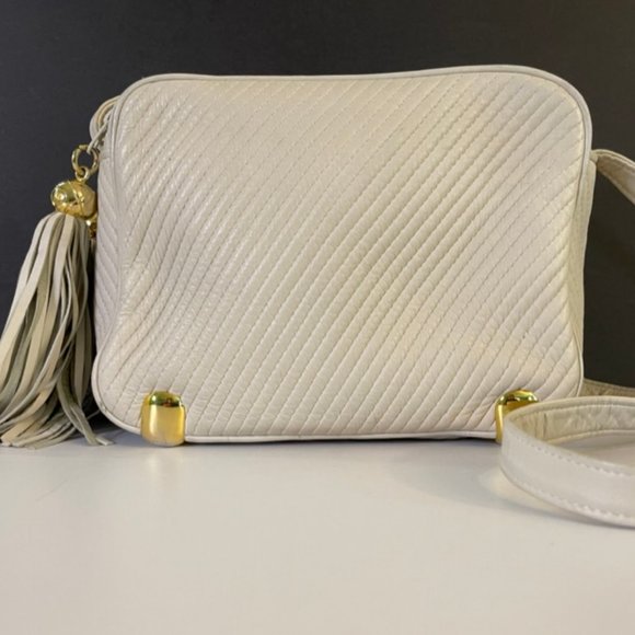 Vintage J Tiras Crossbody/Shoulder Ivory Bag Multi-Compartments, Tassels - Picture 4 of 12